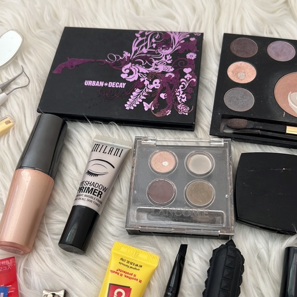 Makeup bundle - Picture 4 of 13